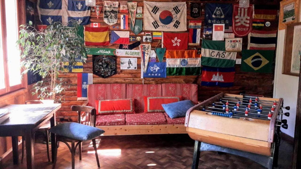 Le Chamoniard Volant Hostel Chamonix Bagian luar foto